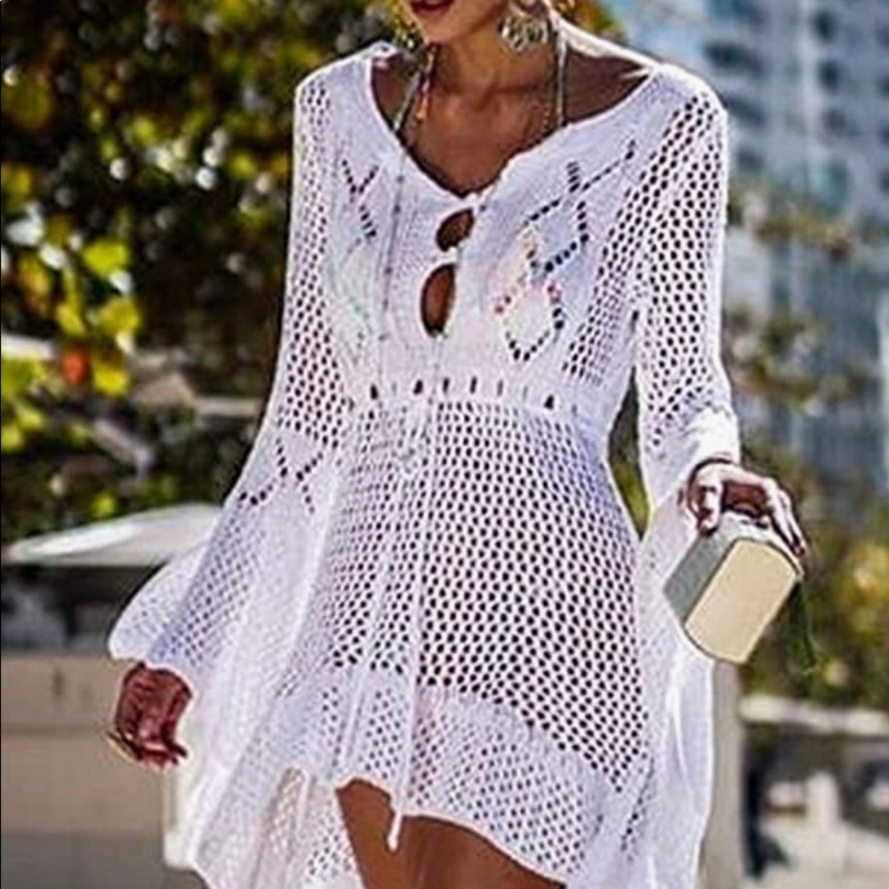 Romantic Bohemian Bell Sleeve Crocheted Lace Cover - Picture 4 of 16